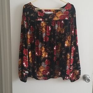 Long sleeve floral top